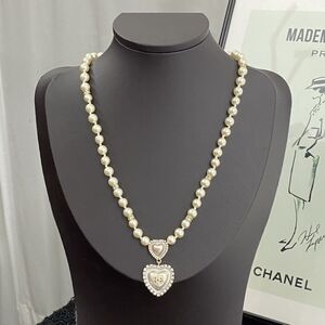 Chanel White Mother-of-Pearl Double Heart Pearl Necklace
